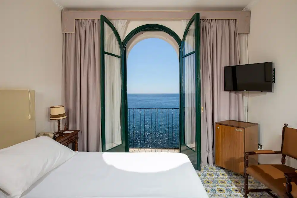 Hotel Lido Mediterranee — Hotel rooms in Taormina, Sicily