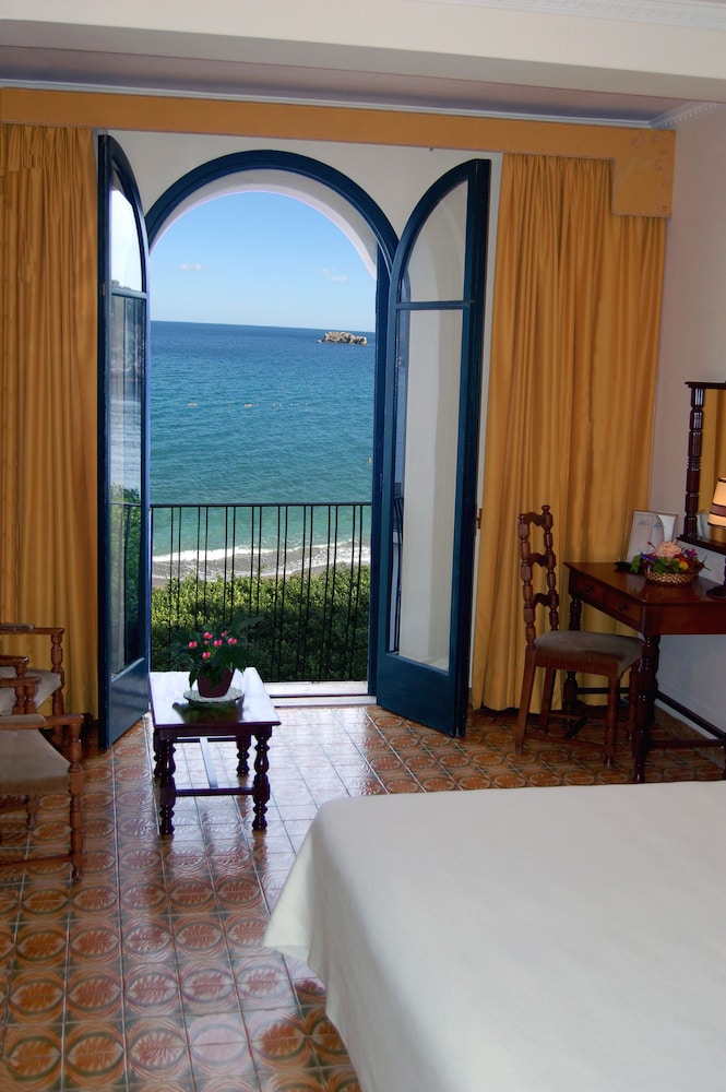 Hotel Lido Mediterranee — Hotel rooms in Taormina, Sicily