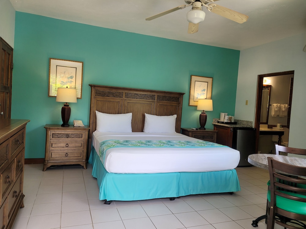 CocoLaPalm Seaside Resort — Hotel rooms in Negril