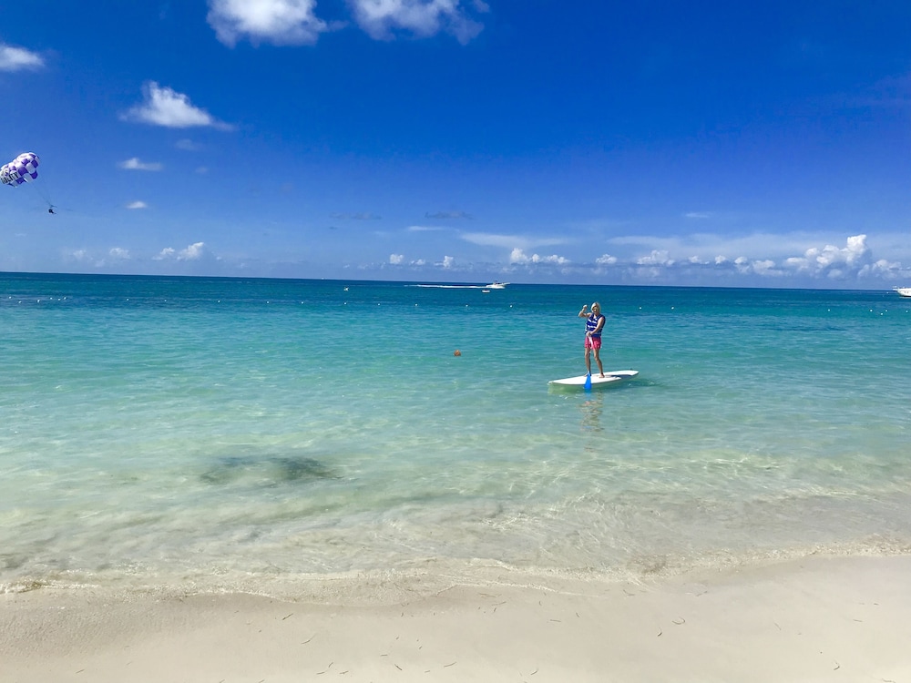 CocoLaPalm Seaside Resort — Beach in Negril