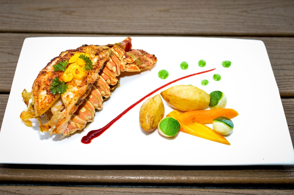 CocoLaPalm Seaside Resort — Restaurant & bars in Negril