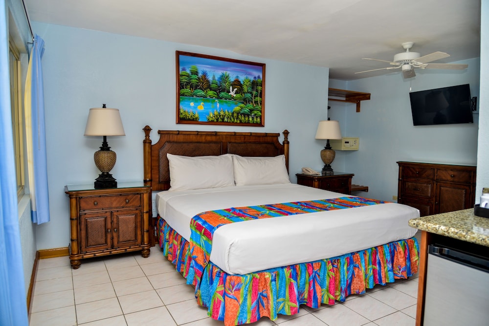 CocoLaPalm Seaside Resort — Hotel rooms in Negril