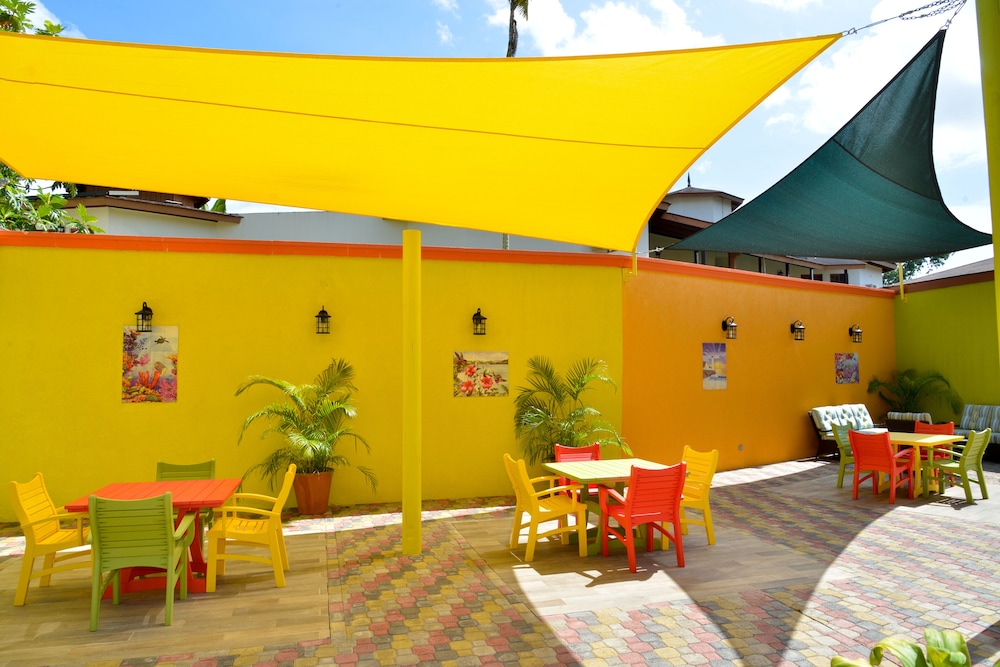 CocoLaPalm Seaside Resort — Restaurant & bars in Negril