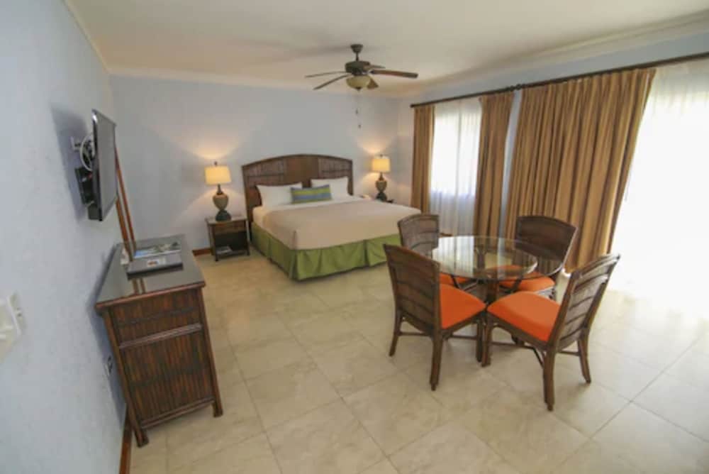 CocoLaPalm Seaside Resort — Hotel rooms in Negril