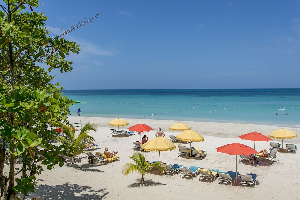 Country Country — Beach in Negril