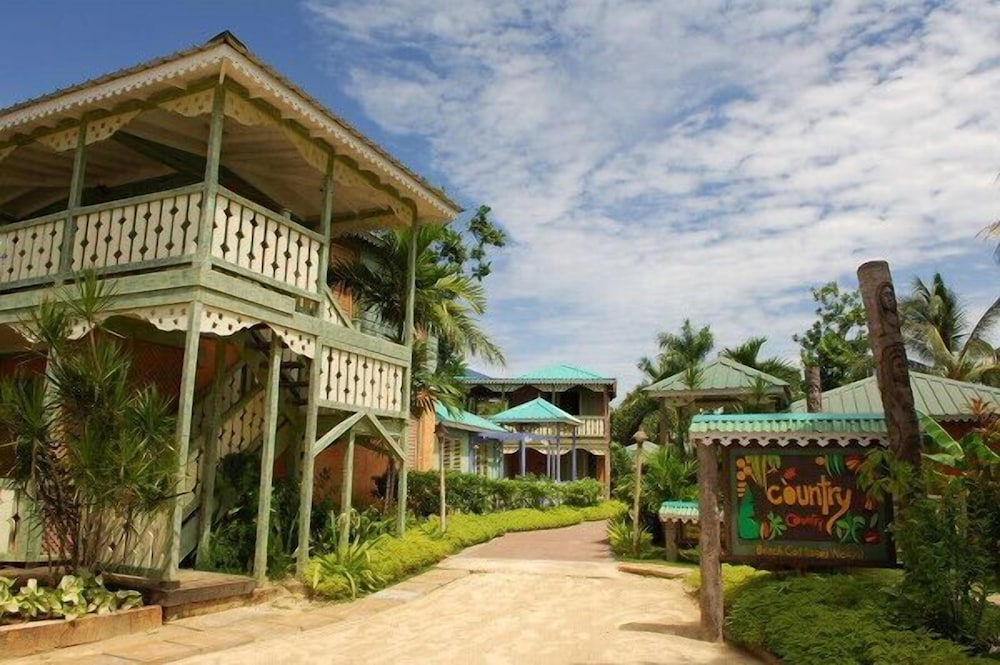 Country Country — Hotel building in Negril