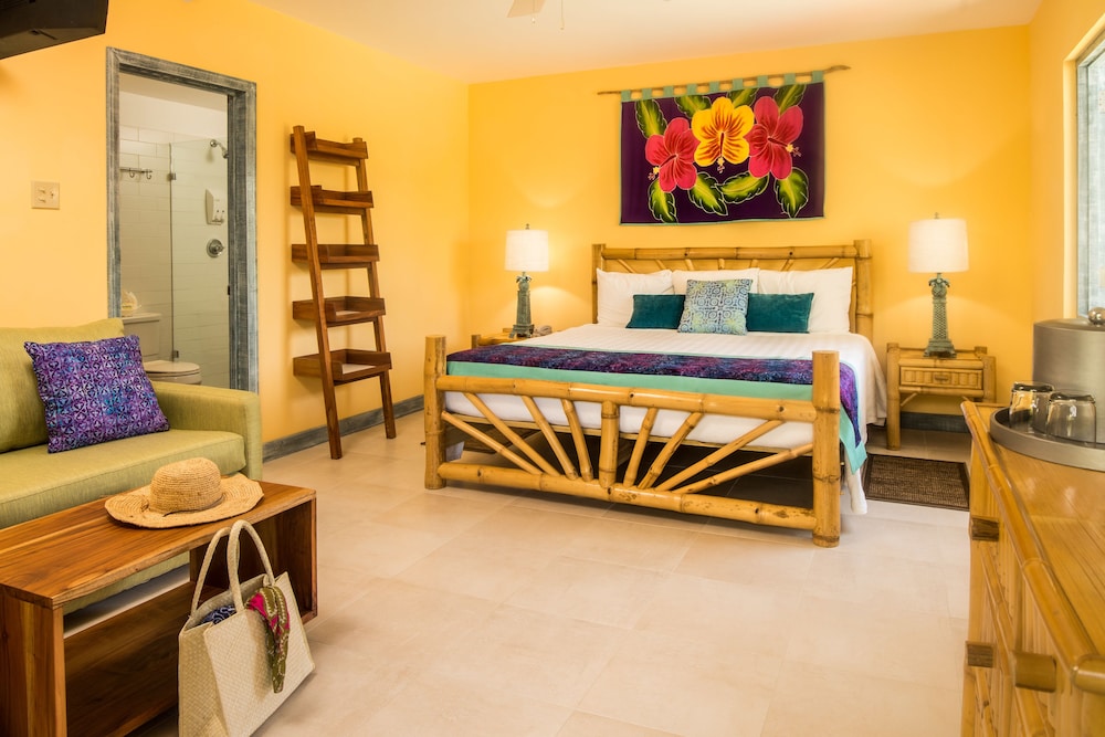 Country Country — Hotel rooms in Negril