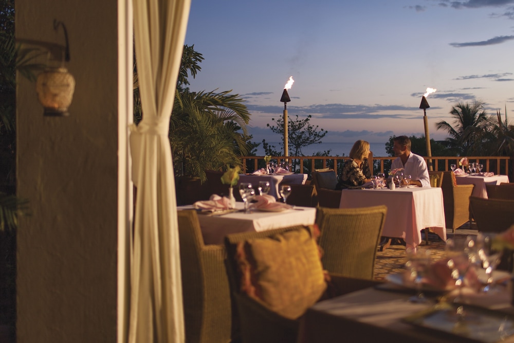 Couples Swept Away All Inclusive — Restaurant & bars in Negril