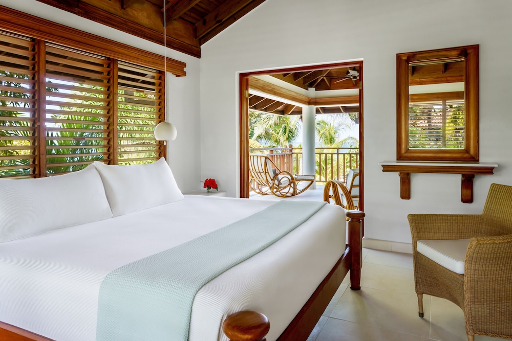 Couples Swept Away All Inclusive — Hotel rooms in Negril