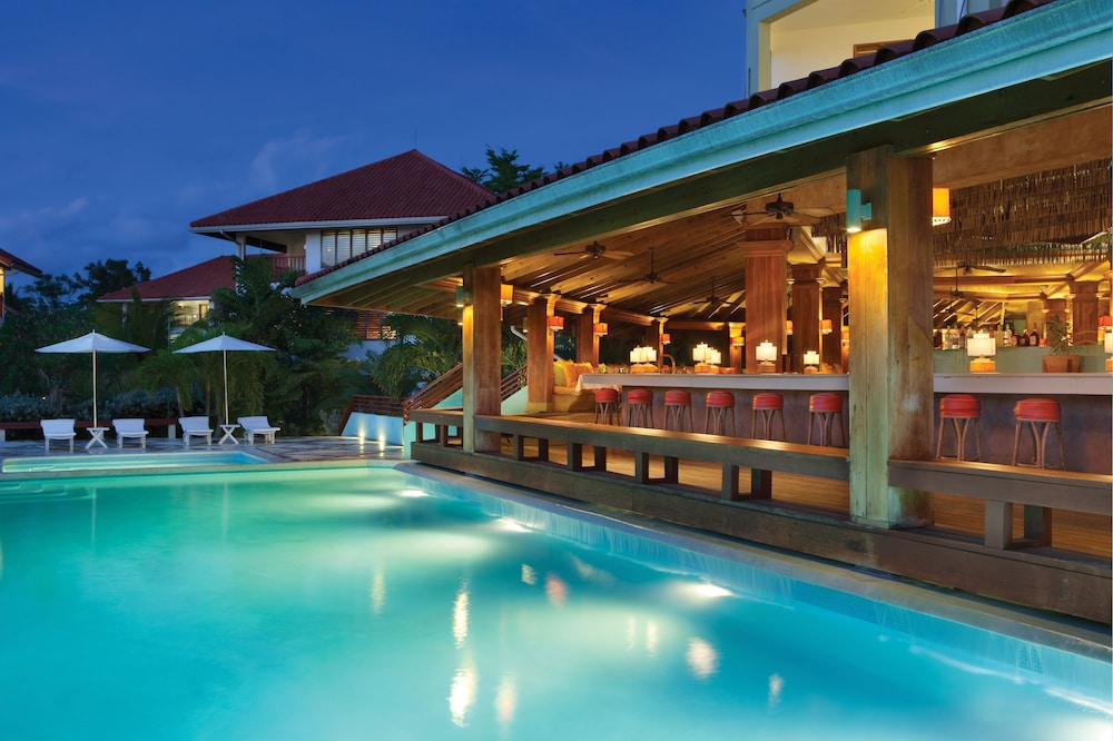Couples Swept Away All Inclusive — Restaurant & bars in Negril