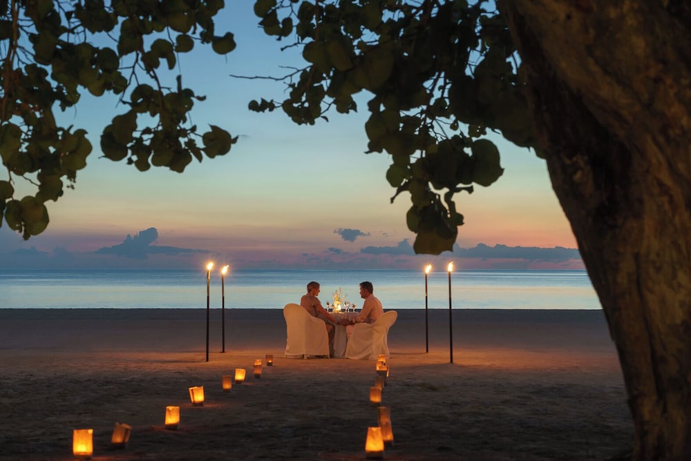 Couples Swept Away All Inclusive — Beach in Negril