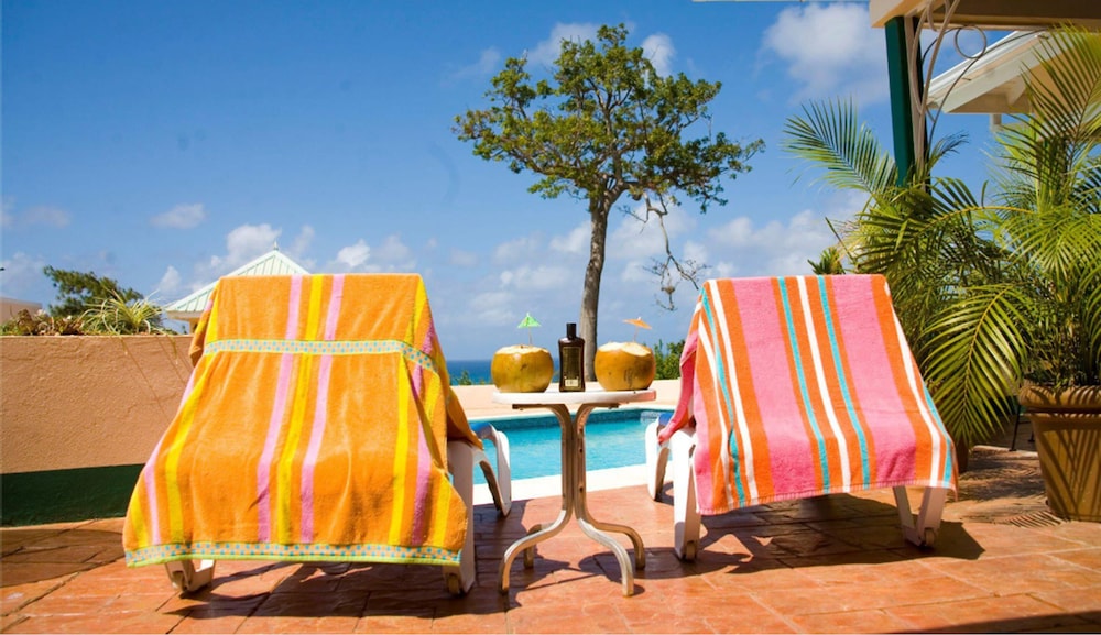 The Cardiff Hotel & Spa — Beach in Runaway Bay
