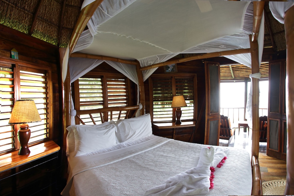 Tensing Pen Hotel — Hotel rooms in Negril
