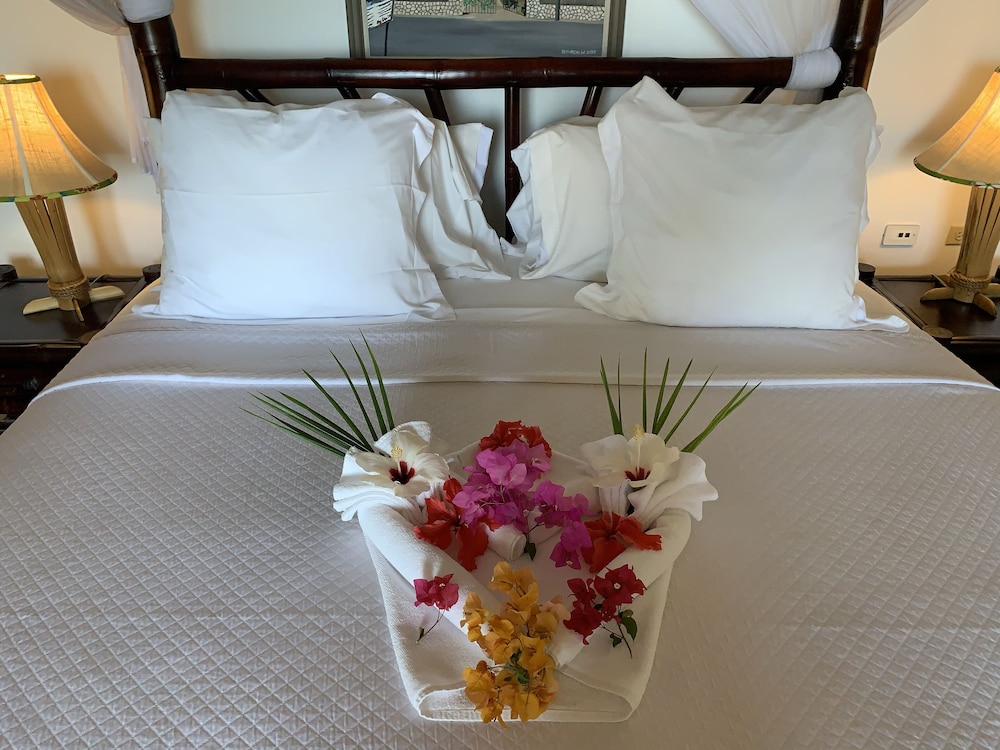 Tensing Pen Hotel — Hotel rooms in Negril