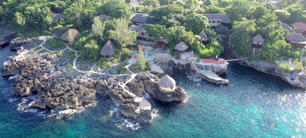Tensing Pen Hotel — Restaurant & bars in Negril