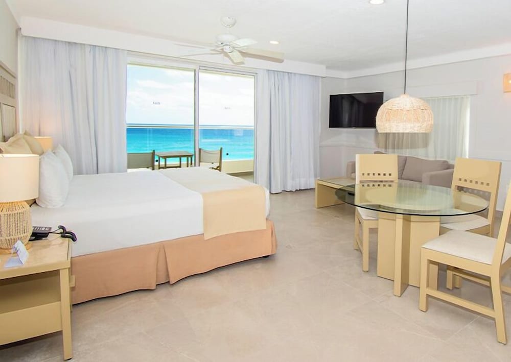 Hotel NYX Cancun All Inclusive — Hotel rooms in Cancun, Quintana Roo