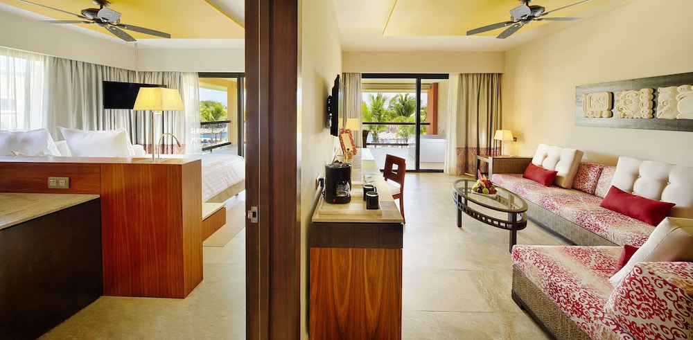 Barceló Maya Beach - All Inclusive — Hotel rooms in Puerto Aventuras, Quintana Roo