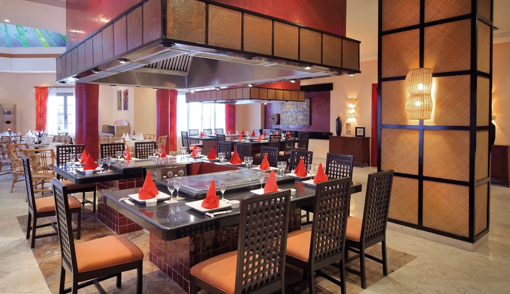 Barceló Maya Colonial - All Inclusive — Restaurant & bars in Puerto Aventuras, Quintana Roo