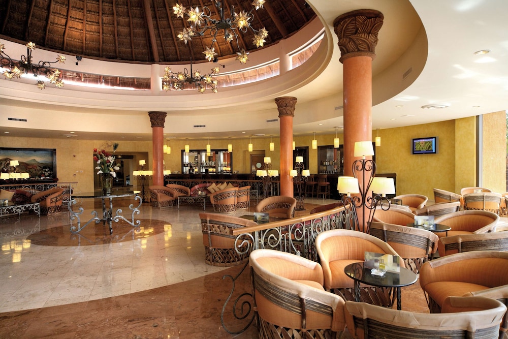 Barceló Maya Colonial - All Inclusive — Restaurant & bars in Puerto Aventuras, Quintana Roo