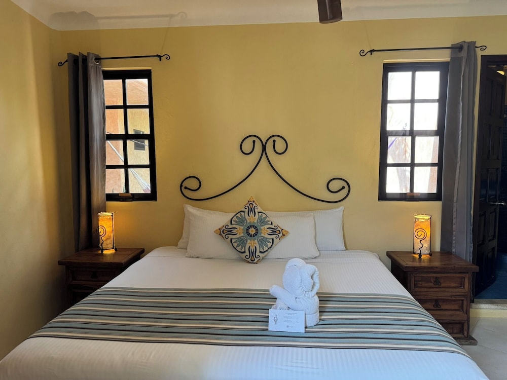 Hotel Barrio Latino — Hotel rooms in Playa del Carmen, Quintana Roo
