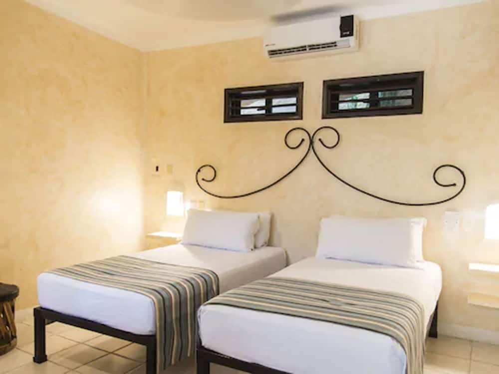 Hotel Barrio Latino — Hotel rooms in Playa del Carmen, Quintana Roo