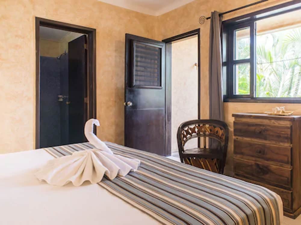 Hotel Barrio Latino — Hotel rooms in Playa del Carmen, Quintana Roo