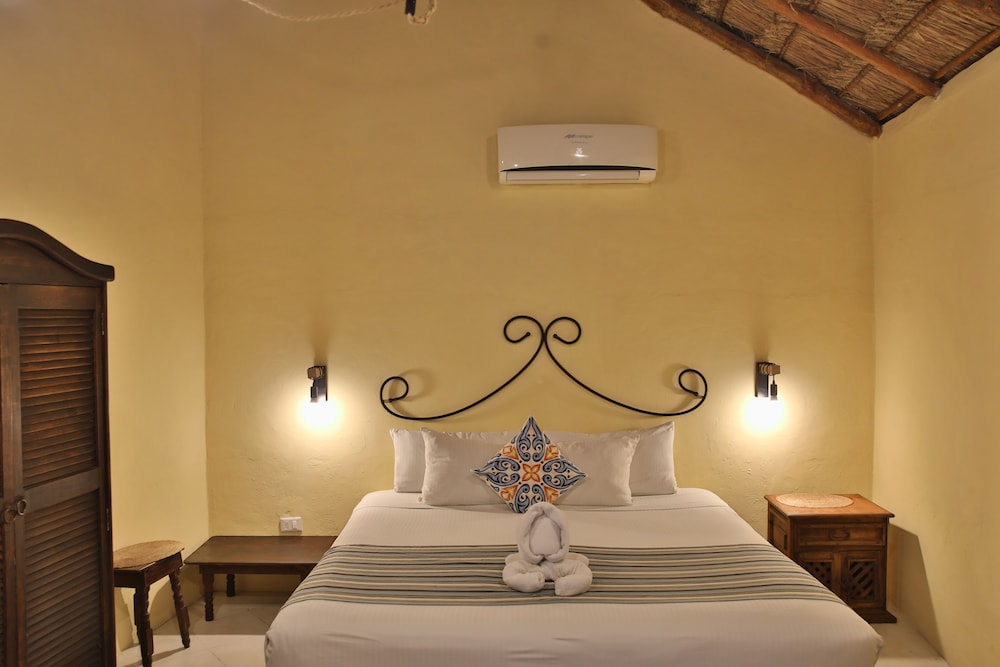 Hotel Barrio Latino — Hotel rooms in Playa del Carmen, Quintana Roo