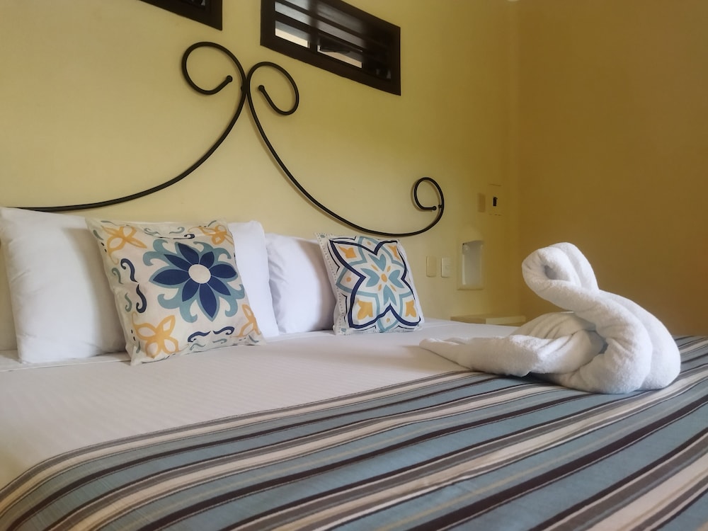 Hotel Barrio Latino — Hotel rooms in Playa del Carmen, Quintana Roo