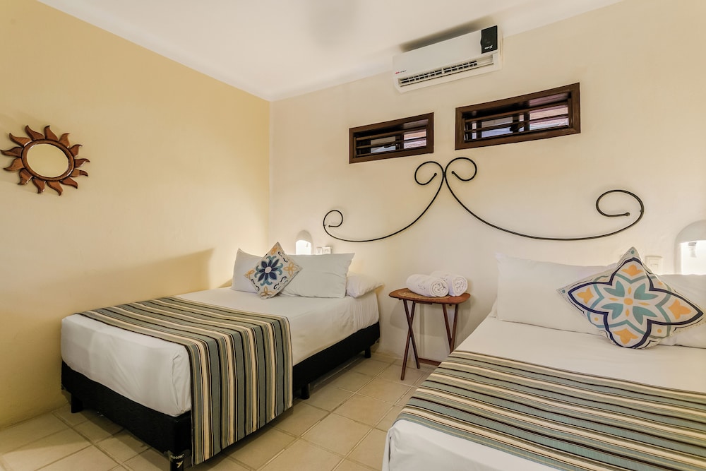 Hotel Barrio Latino — Hotel rooms in Playa del Carmen, Quintana Roo