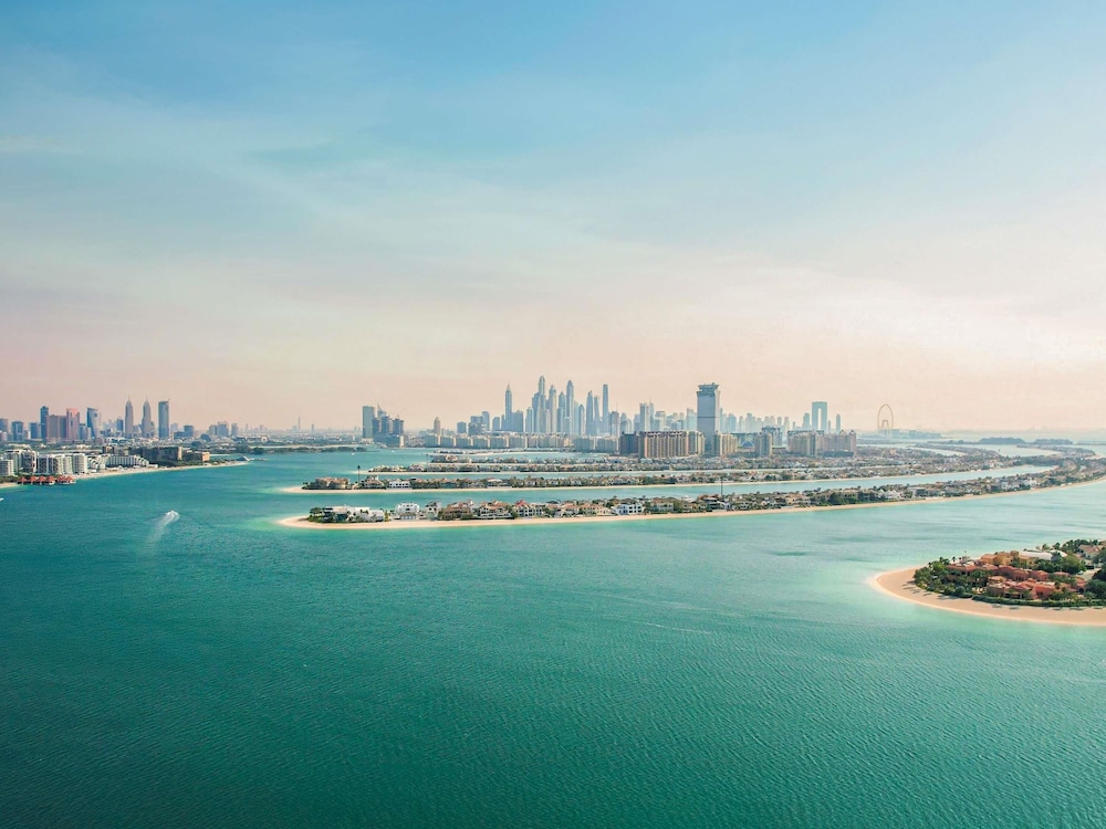 The Retreat Palm Dubai MGallery by Sofitel — Attractions in the area in Dubai