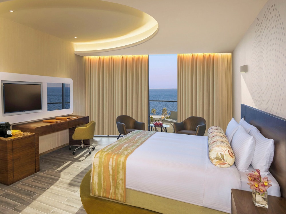 The Retreat Palm Dubai MGallery by Sofitel — Hotel rooms in Dubai