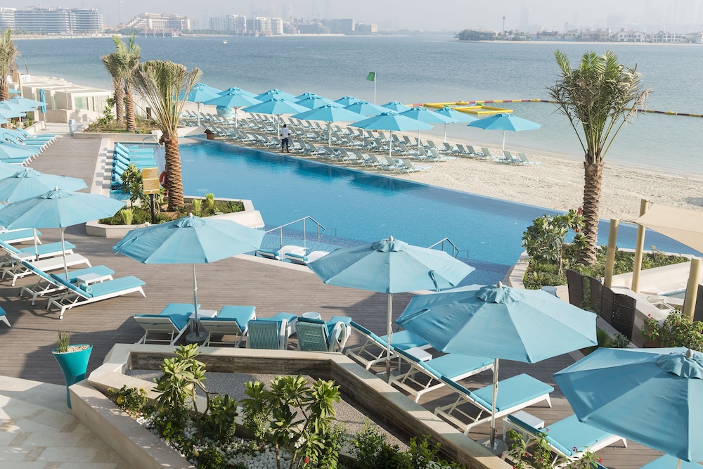 The Retreat Palm Dubai MGallery by Sofitel — Swimming pool in Dubai