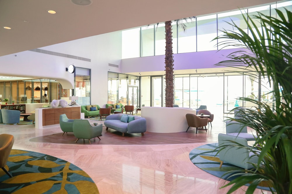 The Retreat Palm Dubai MGallery by Sofitel — Hotel building in Dubai
