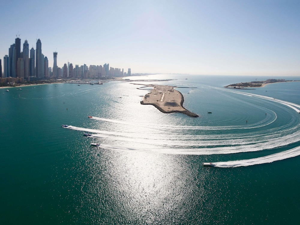 The Retreat Palm Dubai MGallery by Sofitel — Attractions in the area in Dubai