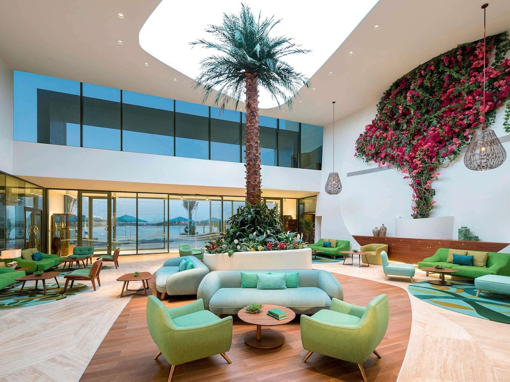 The Retreat Palm Dubai MGallery by Sofitel — Hotel building in Dubai