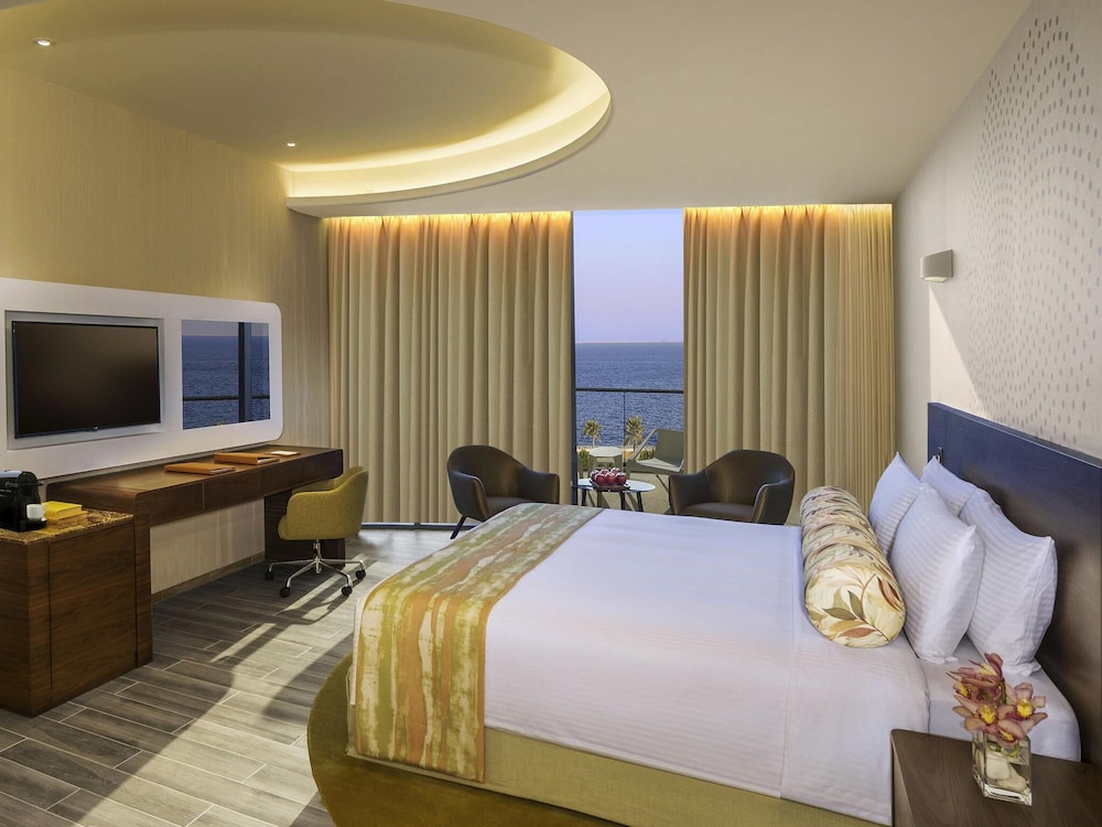 The Retreat Palm Dubai MGallery by Sofitel — Hotel rooms in Dubai