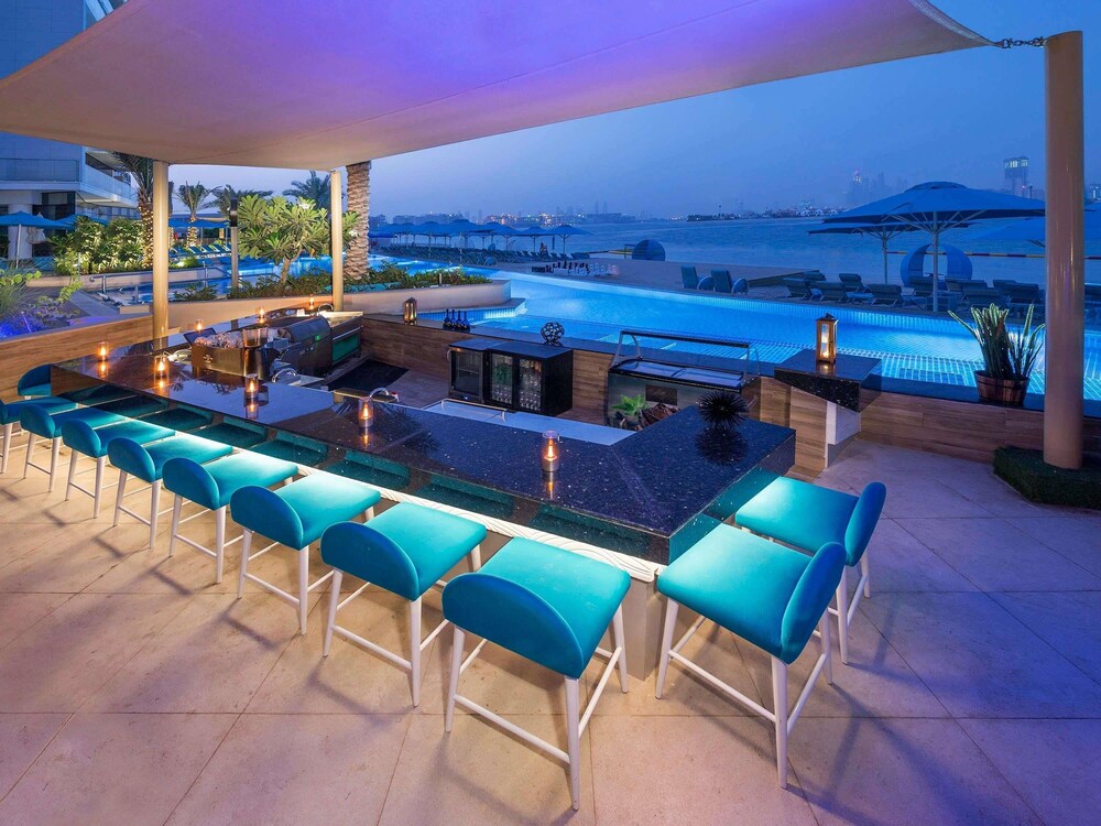 The Retreat Palm Dubai MGallery by Sofitel — Restaurant & bars in Dubai