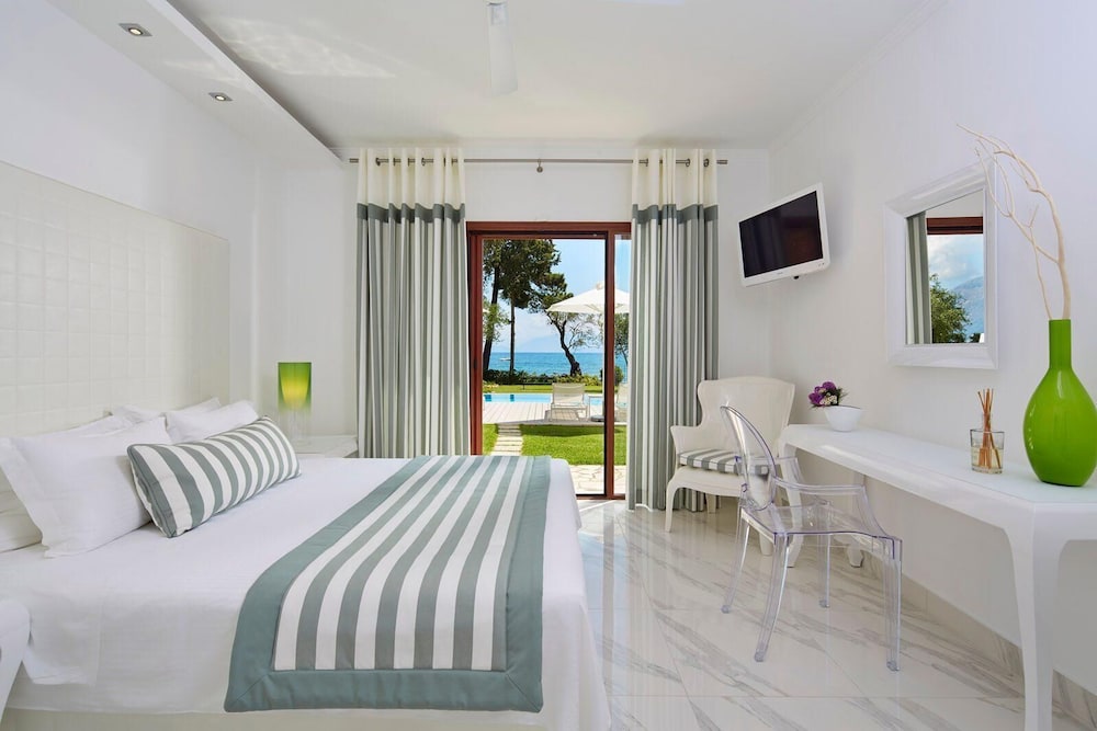 Ikos Dassia - All Inclusive — Rooms in Dassia, Ionian Islands