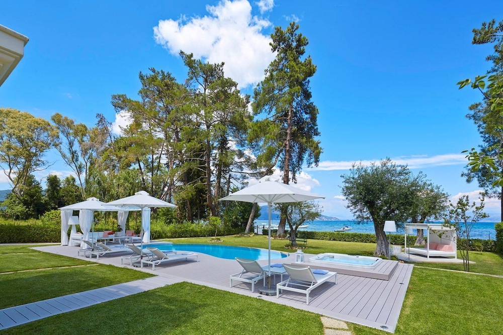 Ikos Dassia - All Inclusive — Rooms in Dassia, Ionian Islands