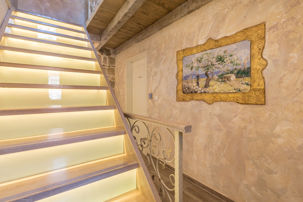 Heritage Palace Varos - MAG Quaint & Elegant Boutique Hotels — Hotel building in Split, Split-Dalmatia