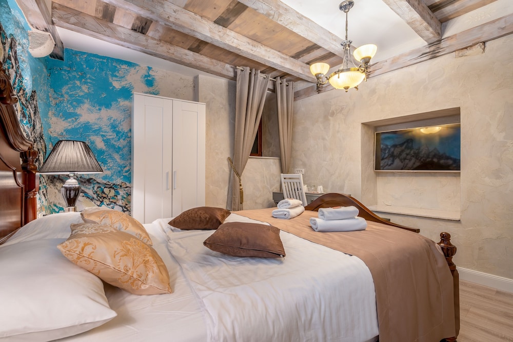 Heritage Palace Varos - MAG Quaint & Elegant Boutique Hotels — Hotel rooms in Split, Split-Dalmatia