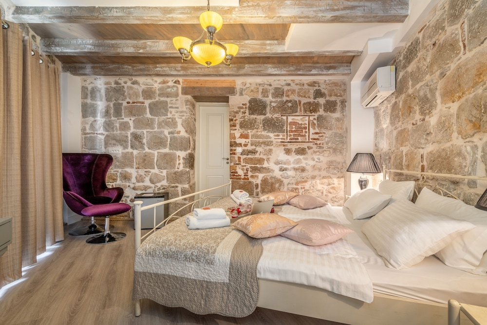 Heritage Palace Varos - MAG Quaint & Elegant Boutique Hotels — Hotel rooms in Split, Split-Dalmatia