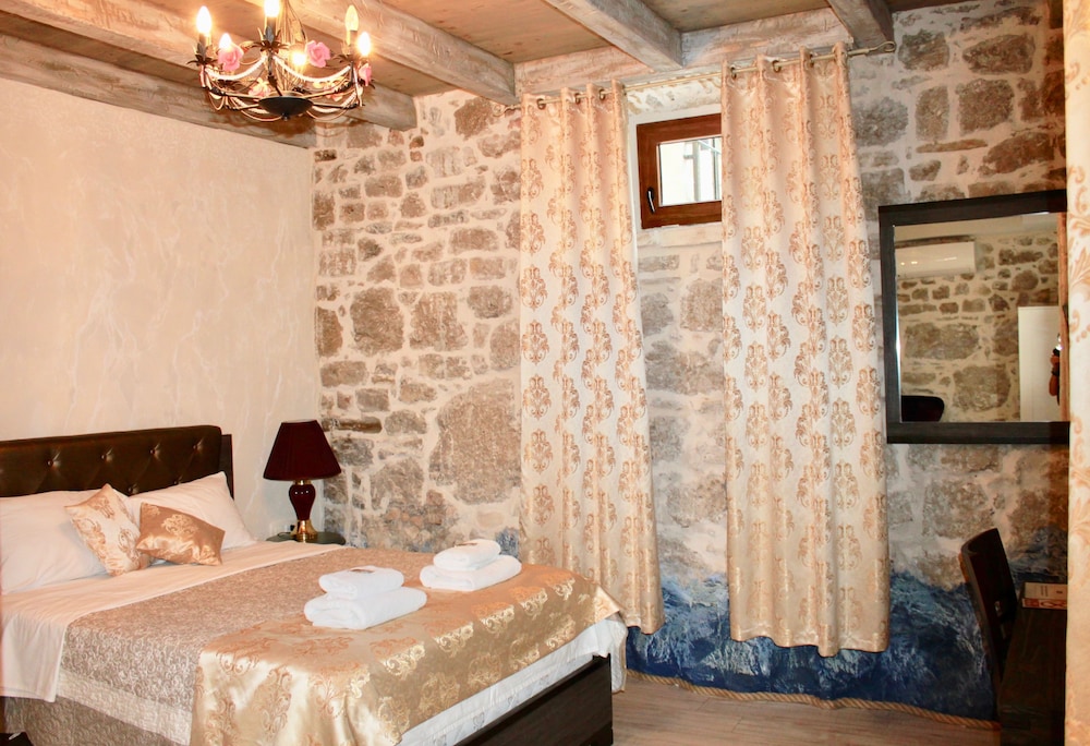 Heritage Palace Varos - MAG Quaint & Elegant Boutique Hotels — Hotel rooms in Split, Split-Dalmatia