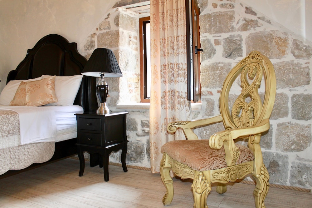 Heritage Palace Varos - MAG Quaint & Elegant Boutique Hotels — Hotel rooms in Split, Split-Dalmatia