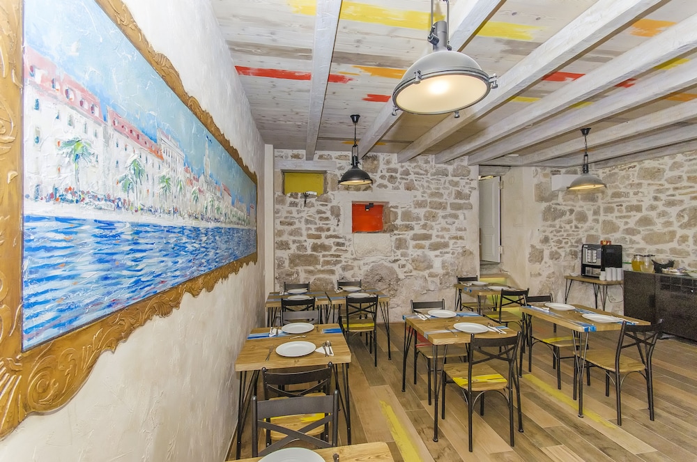 Heritage Palace Varos - MAG Quaint & Elegant Boutique Hotels — Restaurant & bars in Split, Split-Dalmatia
