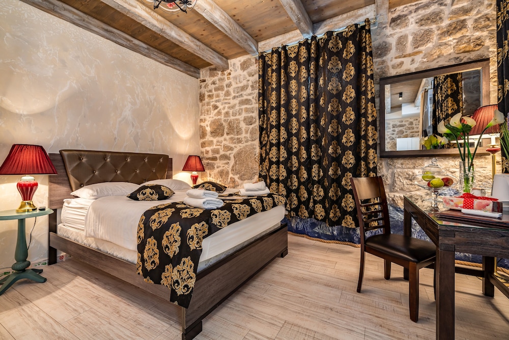 Heritage Palace Varos - MAG Quaint & Elegant Boutique Hotels — Hotel rooms in Split, Split-Dalmatia
