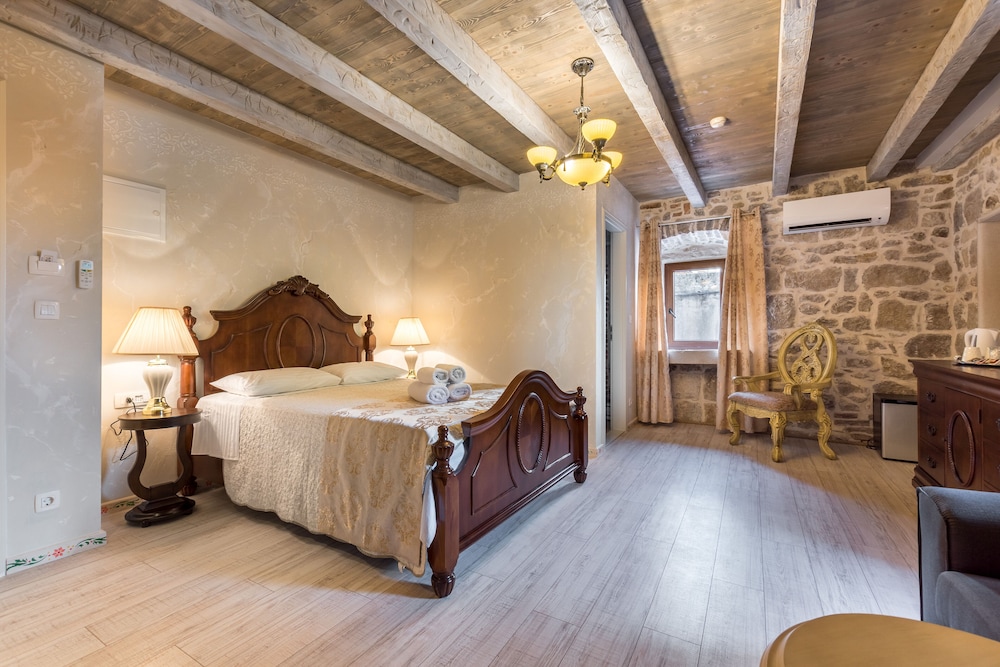 Heritage Palace Varos - MAG Quaint & Elegant Boutique Hotels — Hotel rooms in Split, Split-Dalmatia