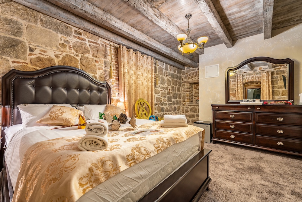 Heritage Palace Varos - MAG Quaint & Elegant Boutique Hotels — Hotel rooms in Split, Split-Dalmatia