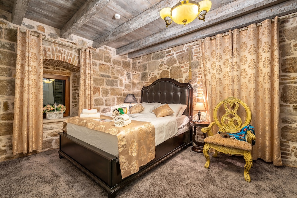 Heritage Palace Varos - MAG Quaint & Elegant Boutique Hotels — Hotel rooms in Split, Split-Dalmatia