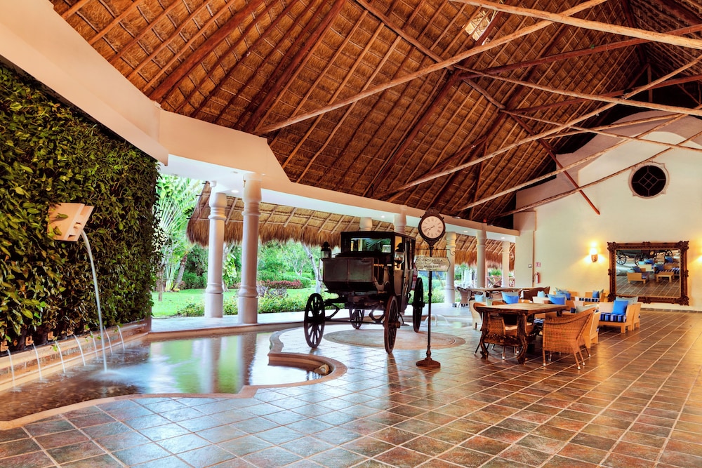 Catalonia Playa Maroma – All Inclusive — Hotel building in Playa del Carmen, Quintana Roo